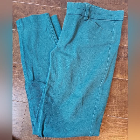 2 pairs of Gap Dress Pants - Picture 2 of 4